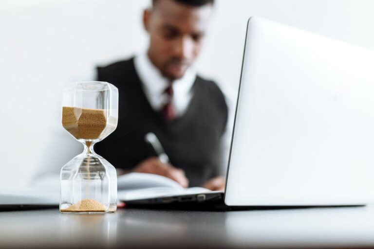 The Importance of Effective Communication in an Organization and Human Resource Management